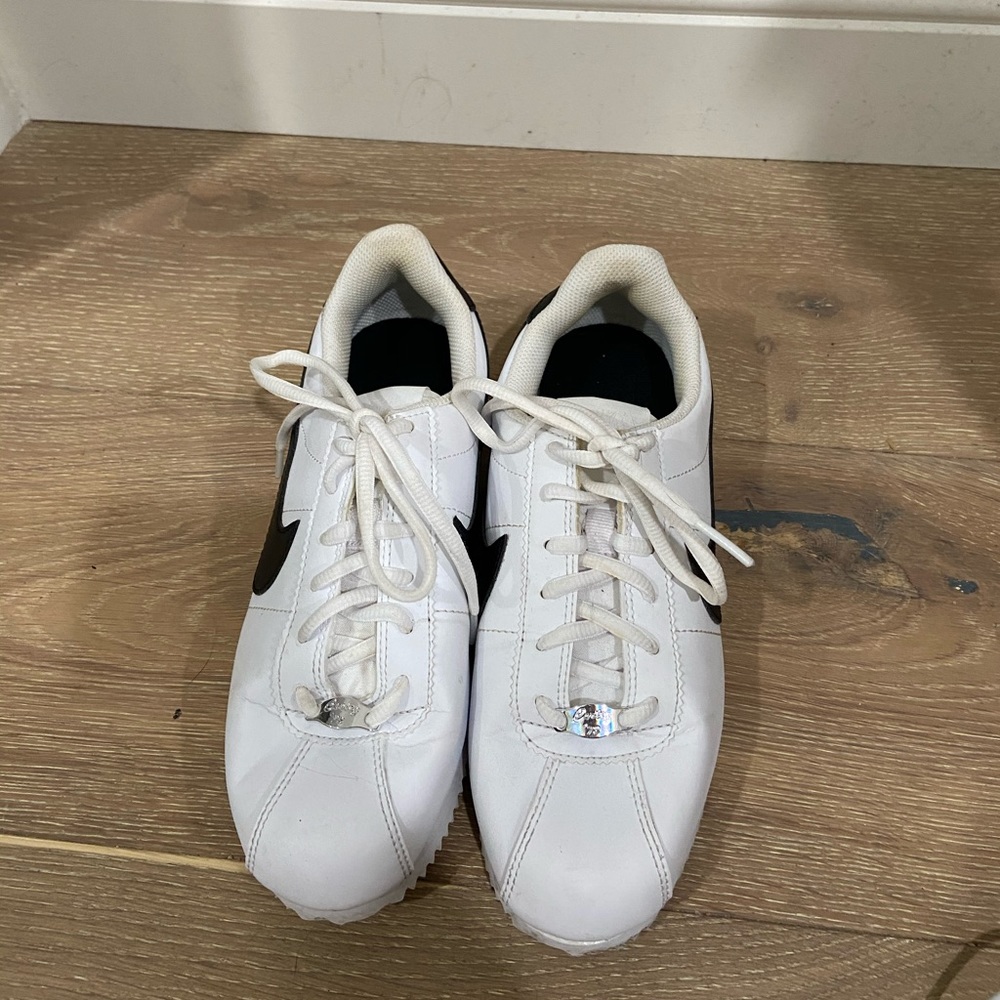 black and white womens nike cortez sneakers